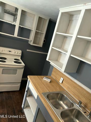 2962 Greenwood Avenue, Jackson, MS 39212