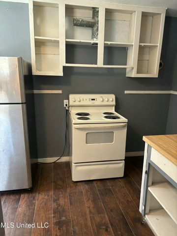 2962 Greenwood Avenue, Jackson, MS 39212