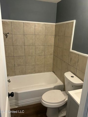 2962 Greenwood Avenue, Jackson, MS 39212