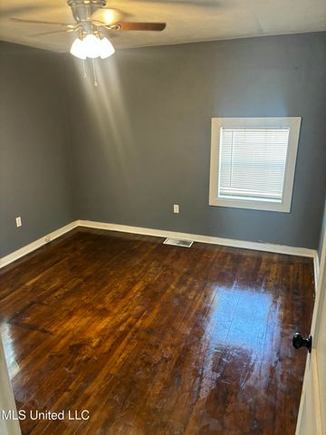 2962 Greenwood Avenue, Jackson, MS 39212