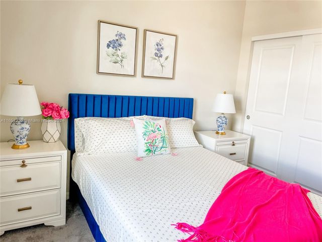 5100 Eucalyptus Dr 2, Hollywood, FL 33021