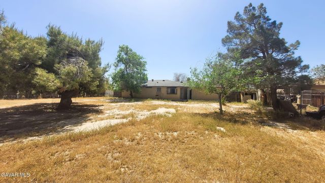 15707 Lanfair Avenue, Lancaster, CA 93535