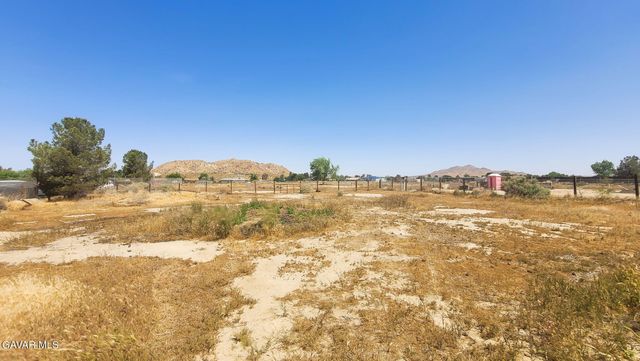 15707 Lanfair Avenue, Lancaster, CA 93535