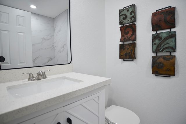 16634 David Glen Drive, Friendswood, TX 77546