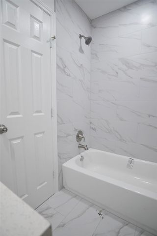 16634 David Glen Drive, Friendswood, TX 77546