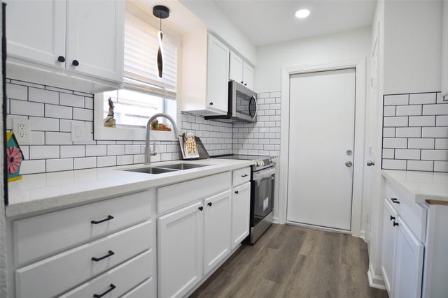 16634 David Glen Drive, Friendswood, TX 77546