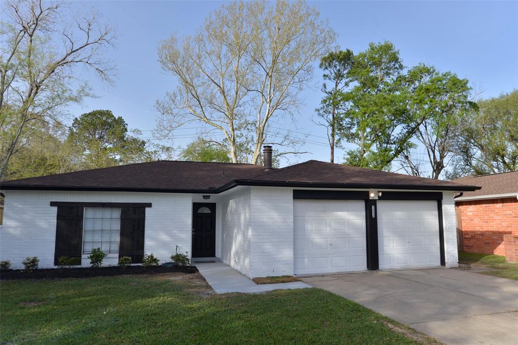 16634 David Glen Drive, Friendswood, TX 77546