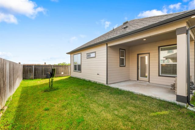 6300 Carriage Pines DR, Del Valle, TX 78617