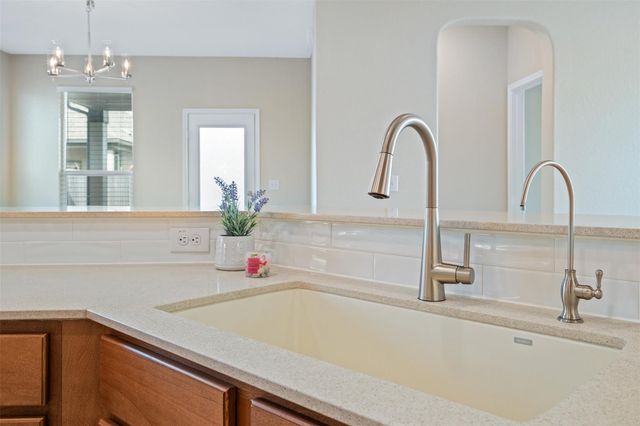 6300 Carriage Pines DR, Del Valle, TX 78617