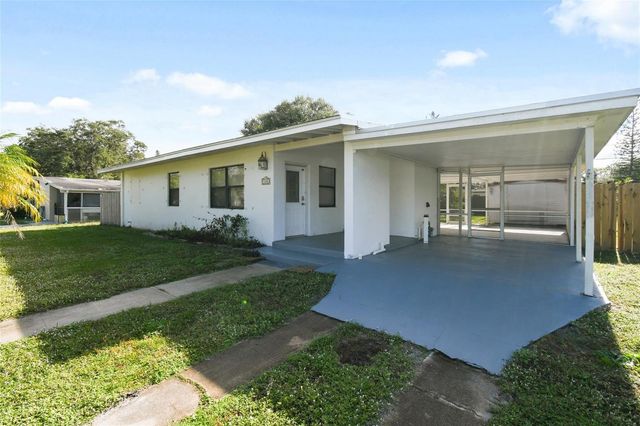 140 SE Serenata Court, Port St. Lucie, FL 34983