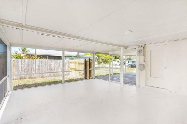 140 SE Serenata Court, Port St. Lucie, FL 34983