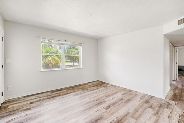 140 SE Serenata Court, Port St. Lucie, FL 34983