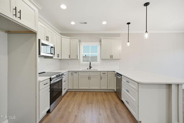 564 Catalina Court, Jonesborough, TN 37659