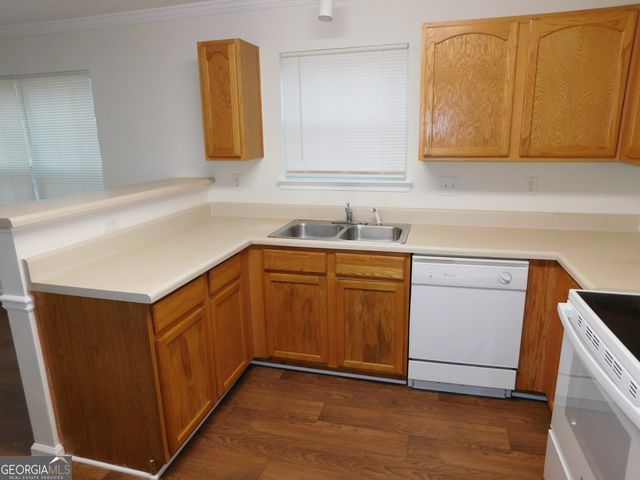 1595 Stephens Pond View, Loganville, GA 30052