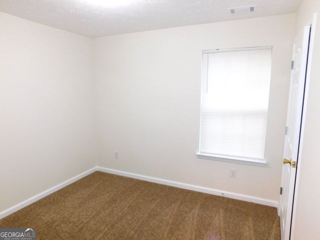 1595 Stephens Pond View, Loganville, GA 30052