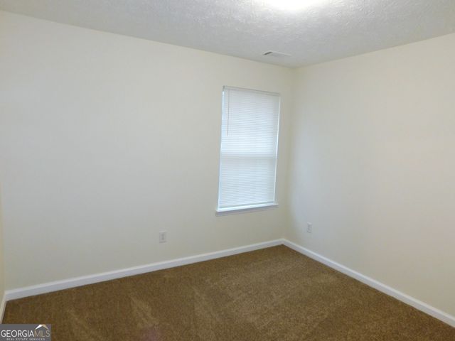 1595 Stephens Pond View, Loganville, GA 30052