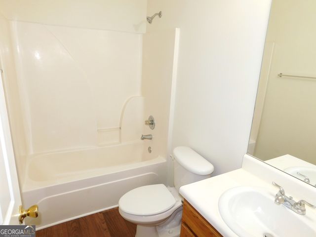 1595 Stephens Pond View, Loganville, GA 30052