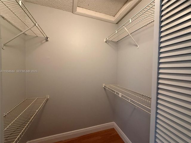 931 Coral Club Dr 931, Coral Springs, FL 33071