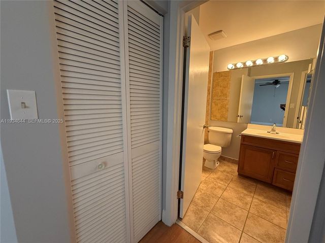 931 Coral Club Dr 931, Coral Springs, FL 33071