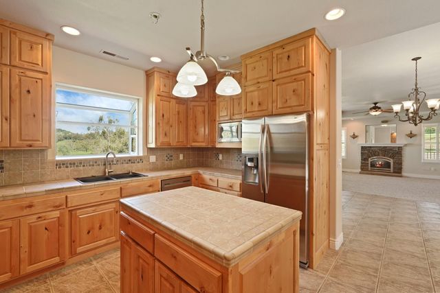 1234 Jackson Gate Rd, Jackson, CA 95642