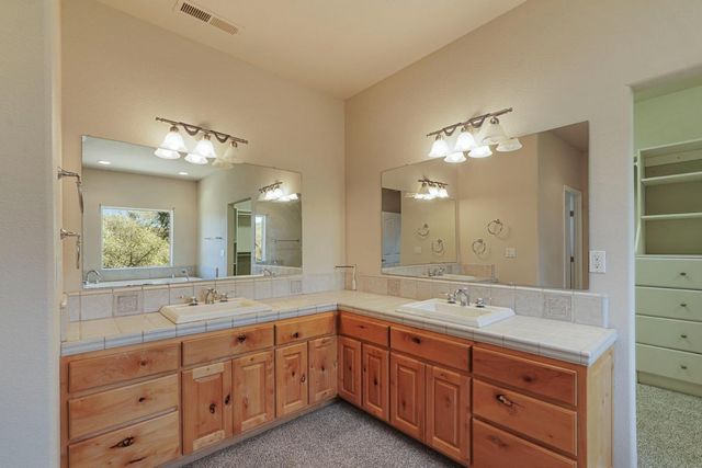 1234 Jackson Gate Rd, Jackson, CA 95642