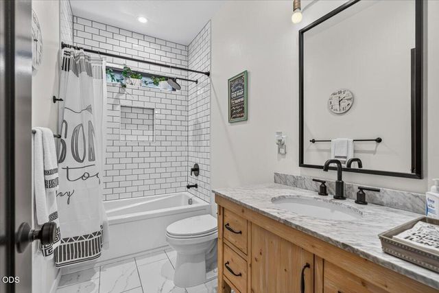 967 Arrowhead Trail, Eagle Point, OR 97524