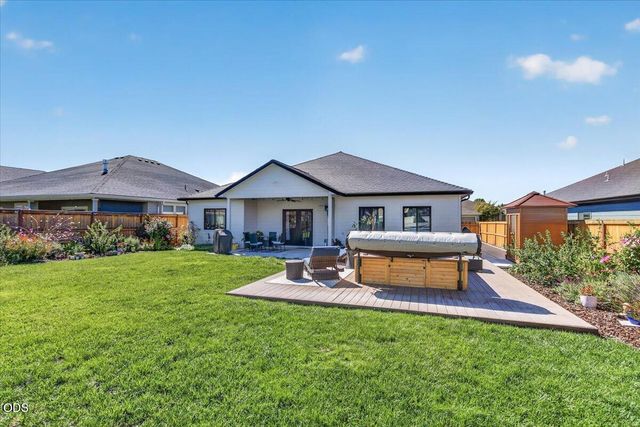 967 Arrowhead Trail, Eagle Point, OR 97524