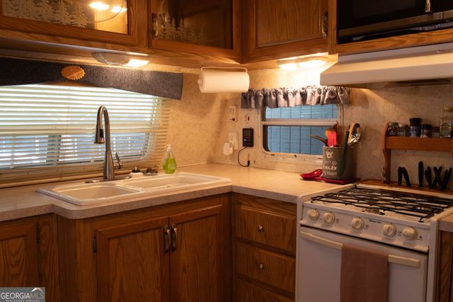245 Canyon Pass, Cleveland, GA 30528