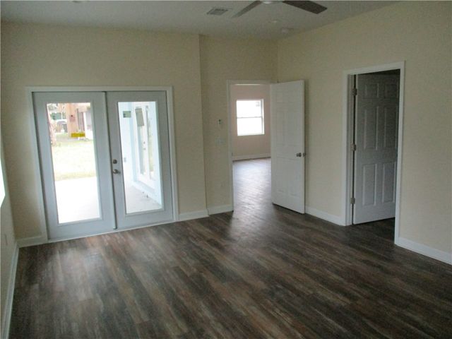 1399 Stuttgart Avenue NW, Palm Bay, FL 32907