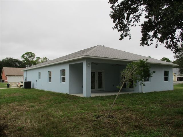 1399 Stuttgart Avenue NW, Palm Bay, FL 32907