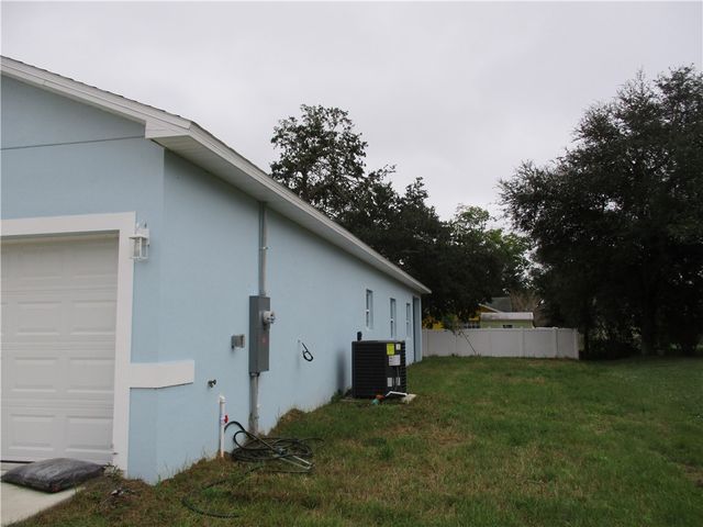 1399 Stuttgart Avenue NW, Palm Bay, FL 32907