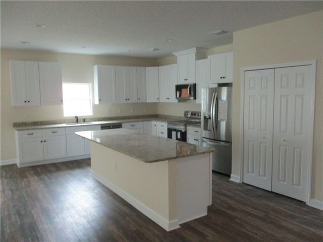 1399 Stuttgart Avenue NW, Palm Bay, FL 32907