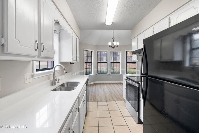 9930 Sequoia Lane, Olive Branch, MS 38654