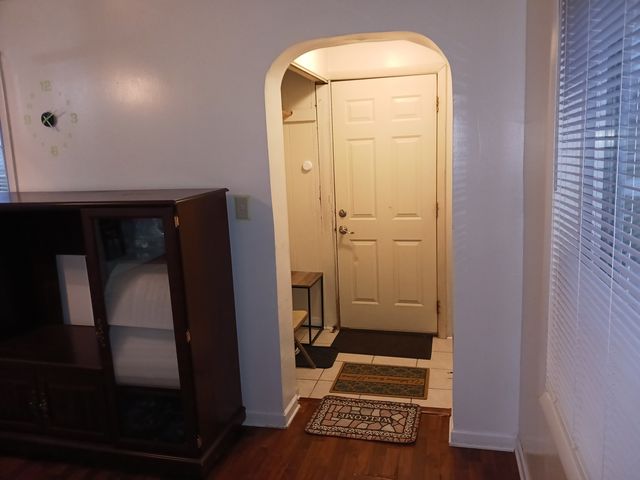 7748 Newland Avenue, Burbank, IL 60459