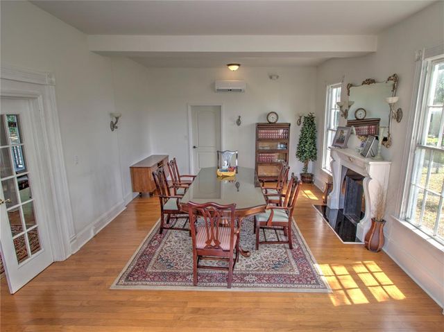 944 E SILVER SPRINGS BOULEVARD, Ocala, FL 34470
