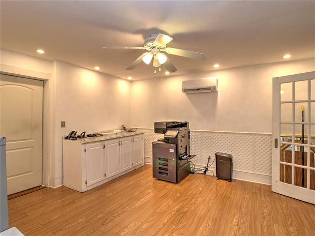 944 E SILVER SPRINGS BOULEVARD, Ocala, FL 34470