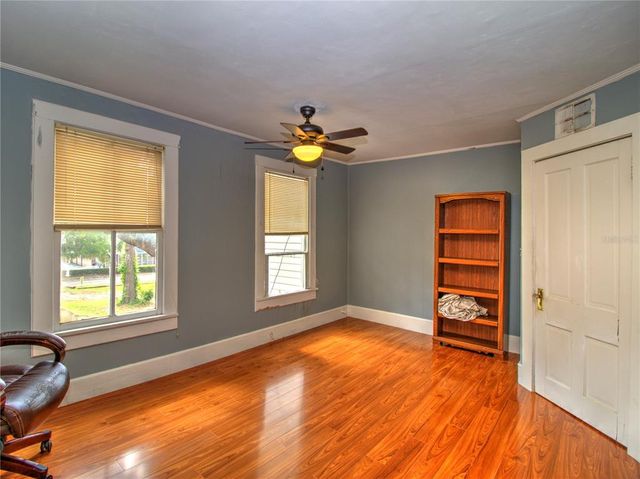 944 E SILVER SPRINGS BOULEVARD, Ocala, FL 34470