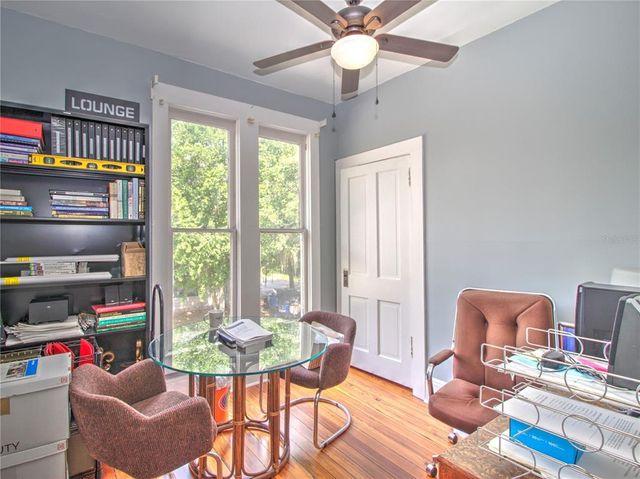 944 E SILVER SPRINGS BOULEVARD, Ocala, FL 34470