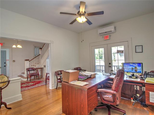 944 E SILVER SPRINGS BOULEVARD, Ocala, FL 34470