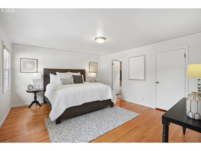 3385 Sw VISTA Dr, Portland, OR 97225