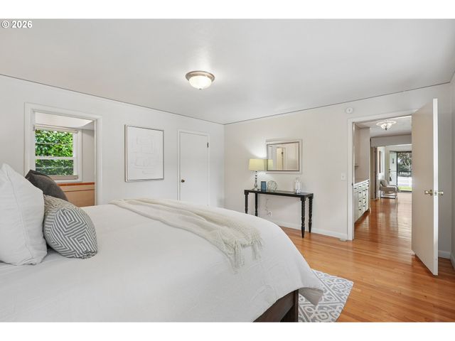 3385 Sw VISTA Dr, Portland, OR 97225