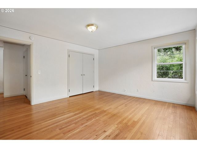 3385 Sw VISTA Dr, Portland, OR 97225