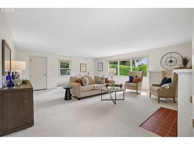 3385 Sw VISTA Dr, Portland, OR 97225