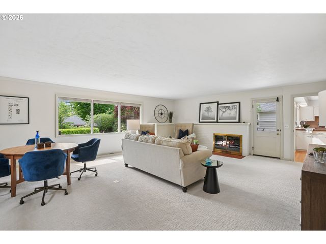 3385 Sw VISTA Dr, Portland, OR 97225