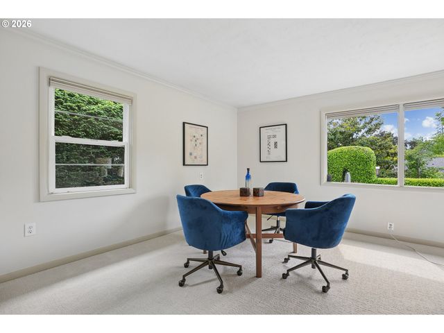 3385 Sw VISTA Dr, Portland, OR 97225