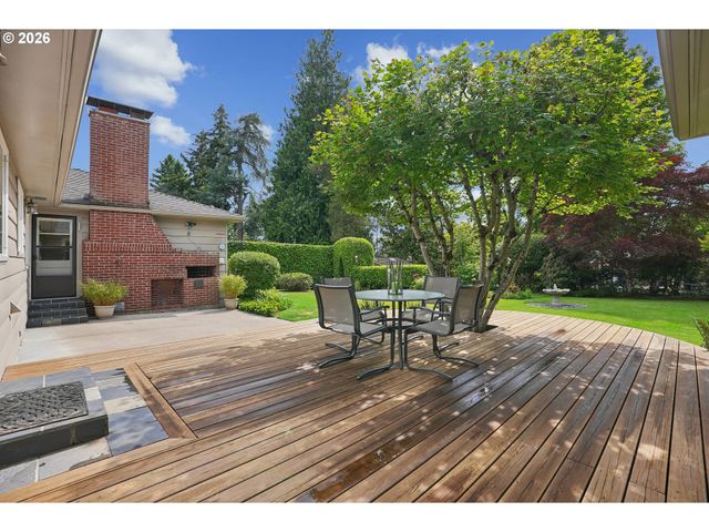 3385 Sw VISTA Dr, Portland, OR 97225