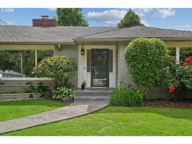 3385 Sw VISTA Dr, Portland, OR 97225