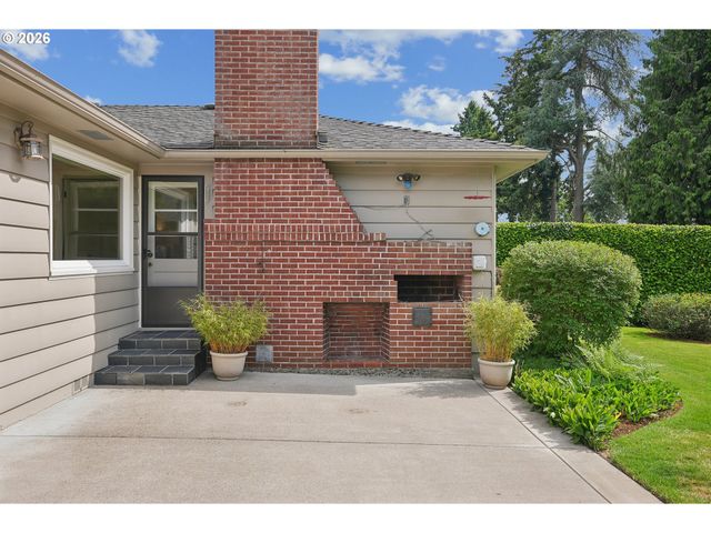 3385 Sw VISTA Dr, Portland, OR 97225