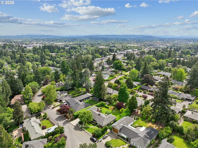3385 Sw VISTA Dr, Portland, OR 97225