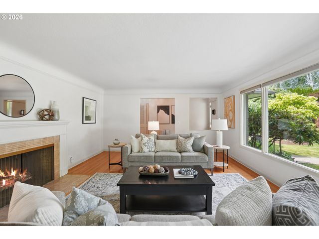 3385 Sw VISTA Dr, Portland, OR 97225